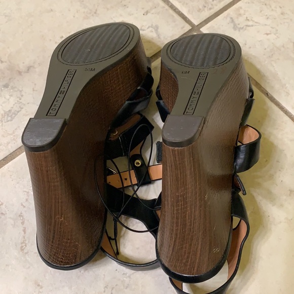 New Tommy Hilfiger Shoes - Picture 5 of 6